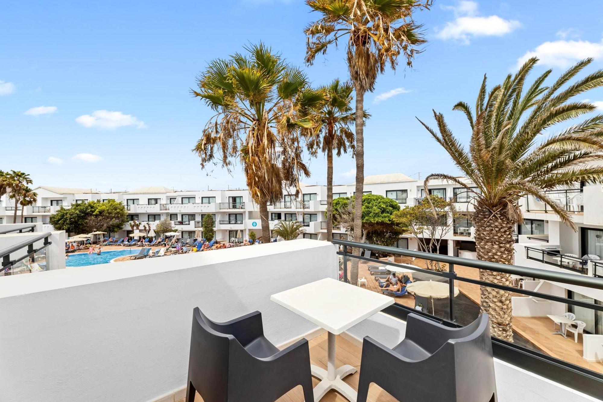 Thb Lanzarote Beach กอสตา เตกีสเซ ภายนอก รูปภาพ